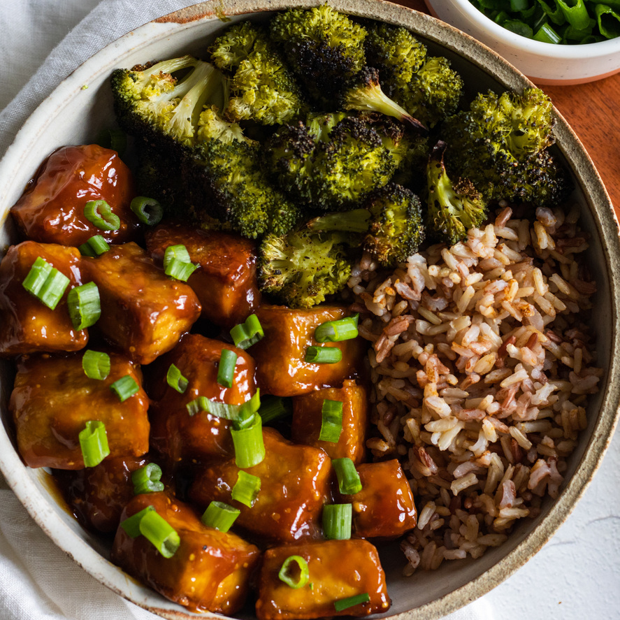 sticky orange chicken tofu