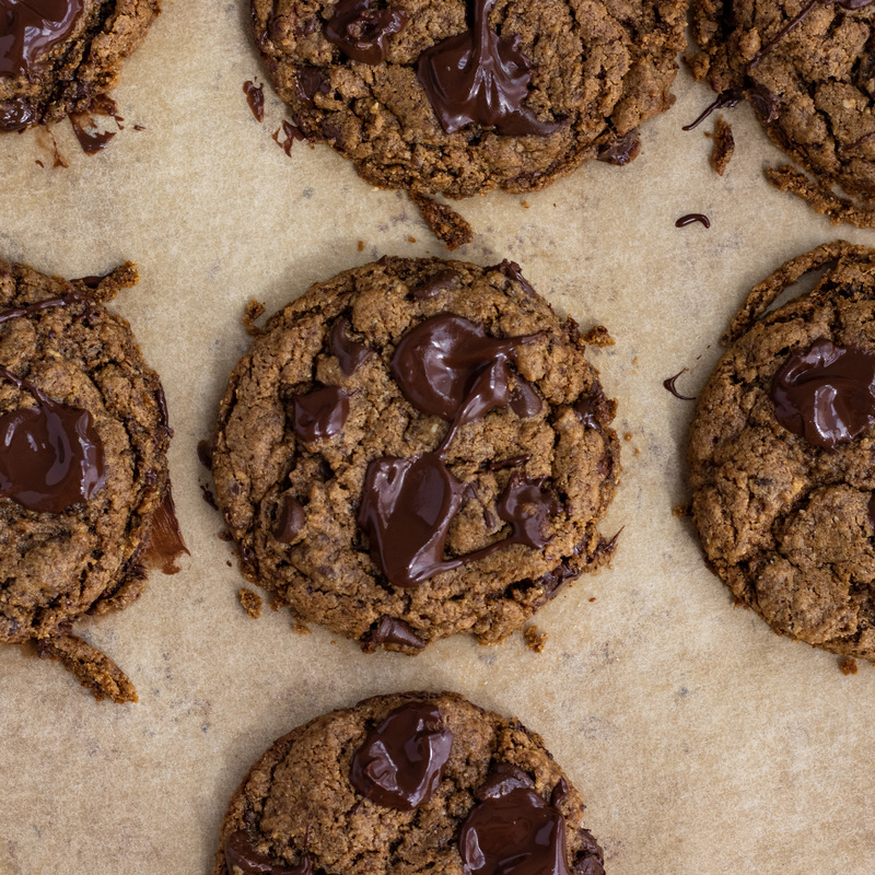 vegan chocolate chip cookies with coconut sugar