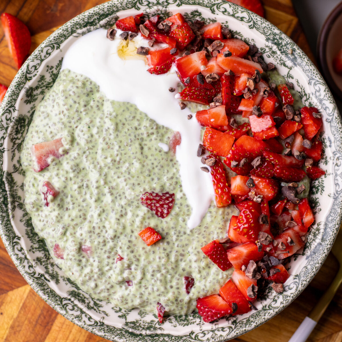 matcha strawberry chia pudding