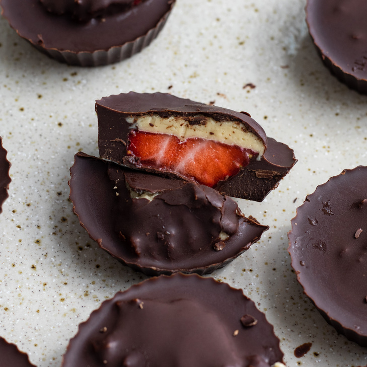 dark chocolate strawberry cashew butter cup