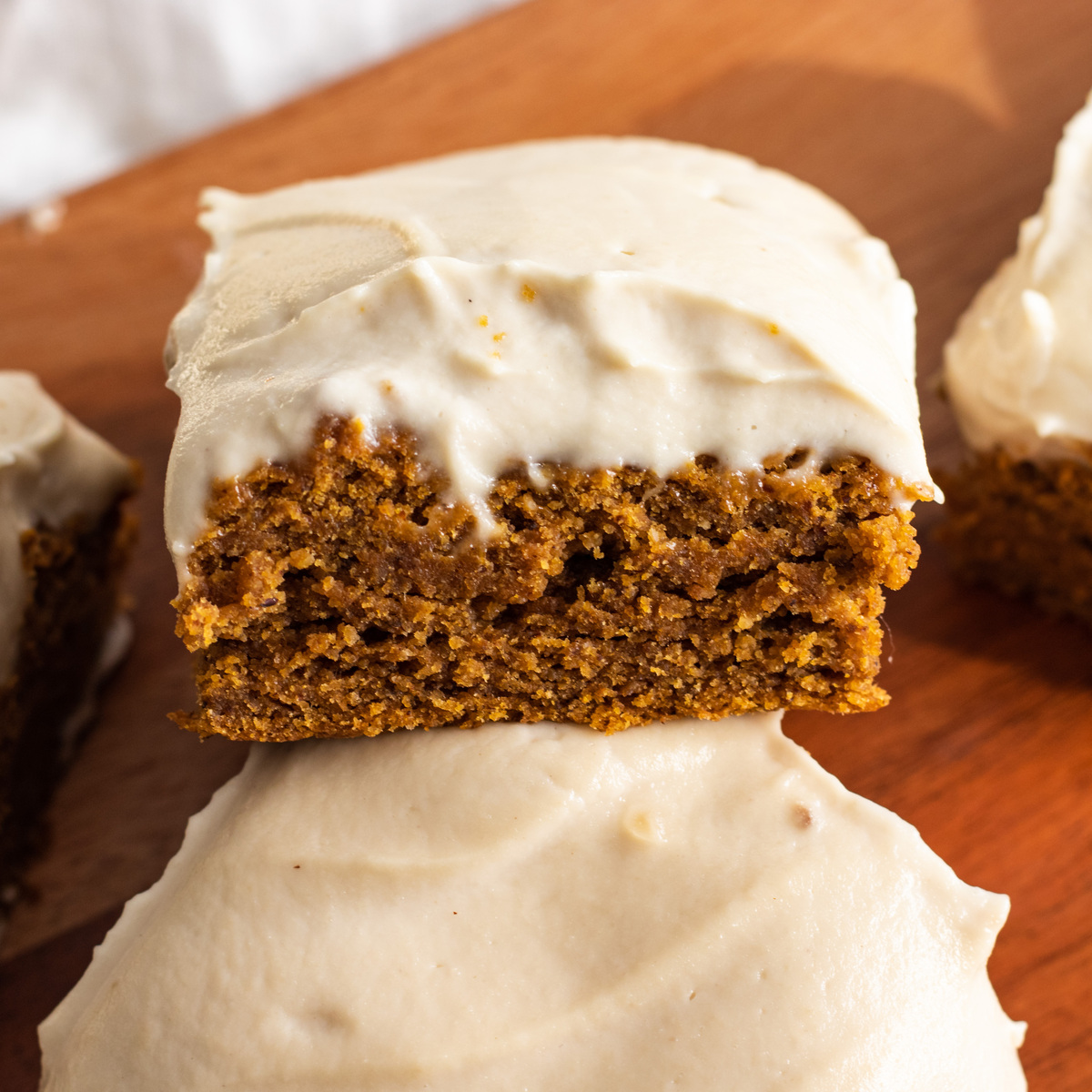 vegan pumpkin cake with cream cheese frosting