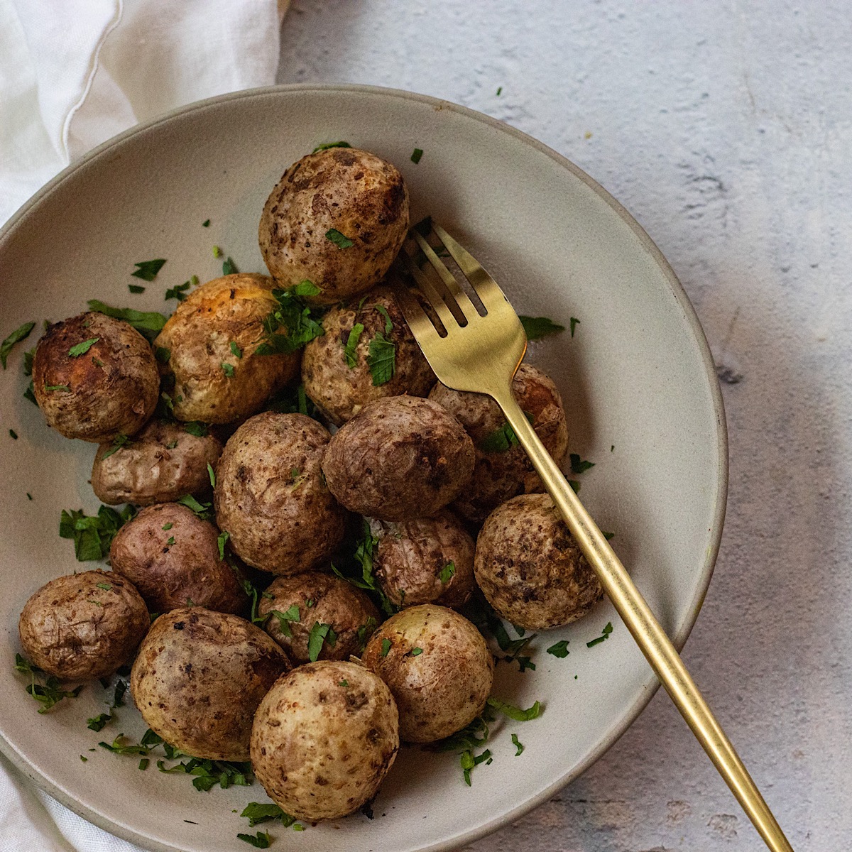 air fryer frozen roast potatoes