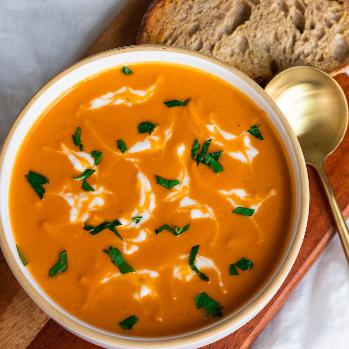 vegan butternut squash and tomato soup with cashews
