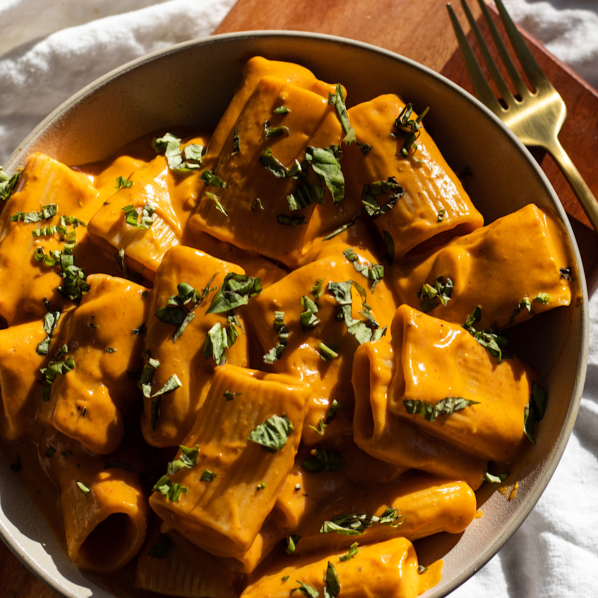 creamy vegan harissa sweet potato pasta