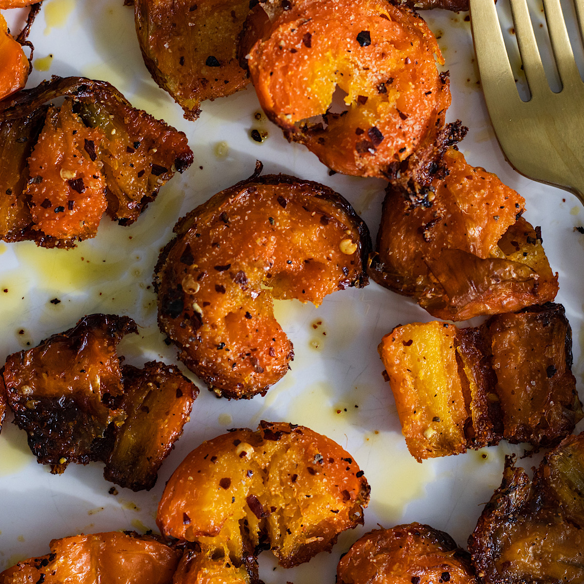 crispy baked and smashed carrots