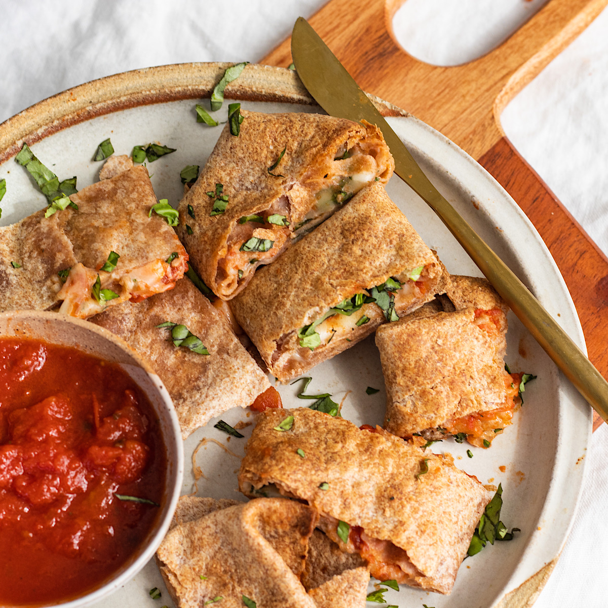 air fryer tortilla pizza rolls