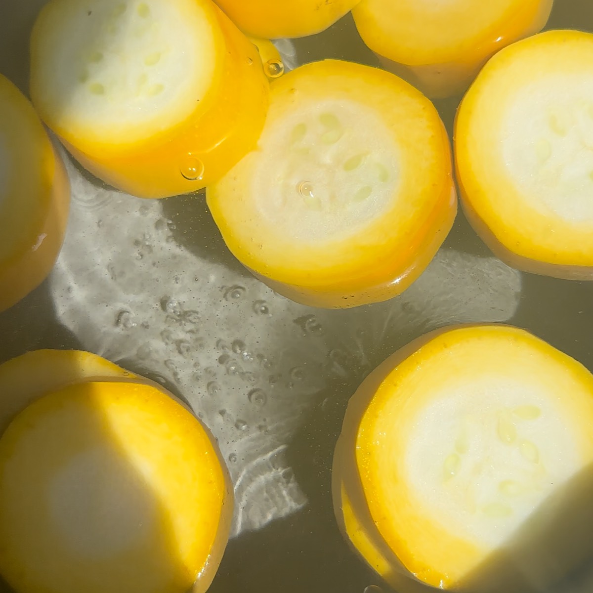 zucchini in boiling water