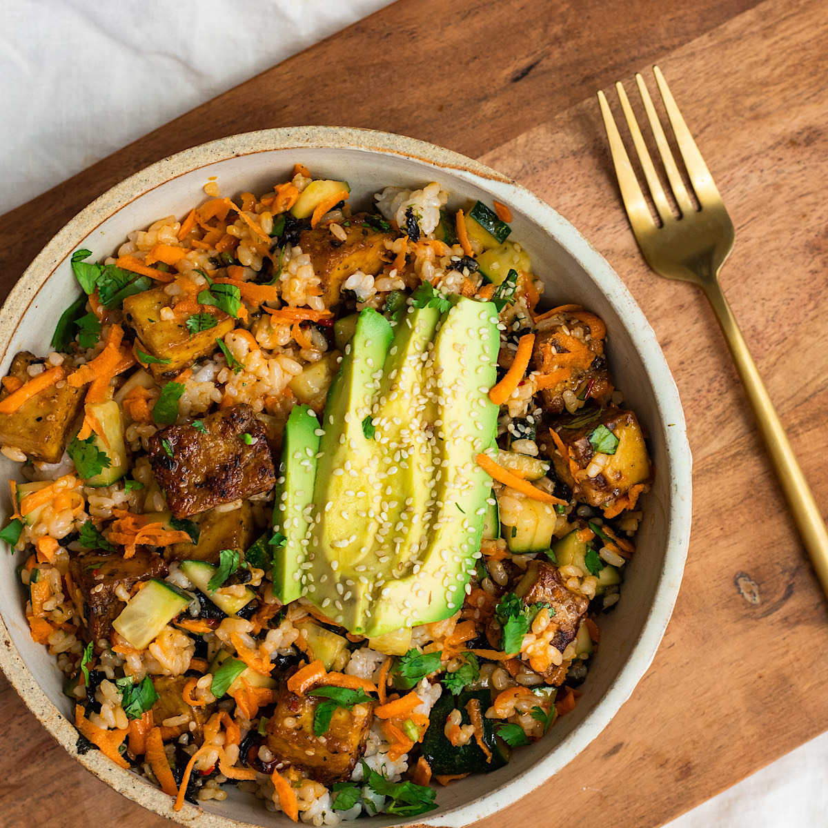 vegan sushi salad with spicy mayo