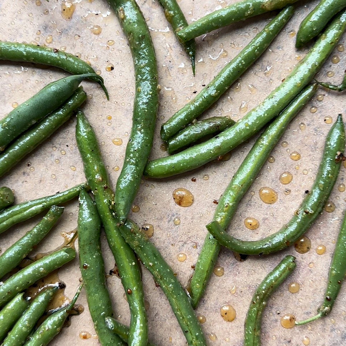 green beans on sheet pan