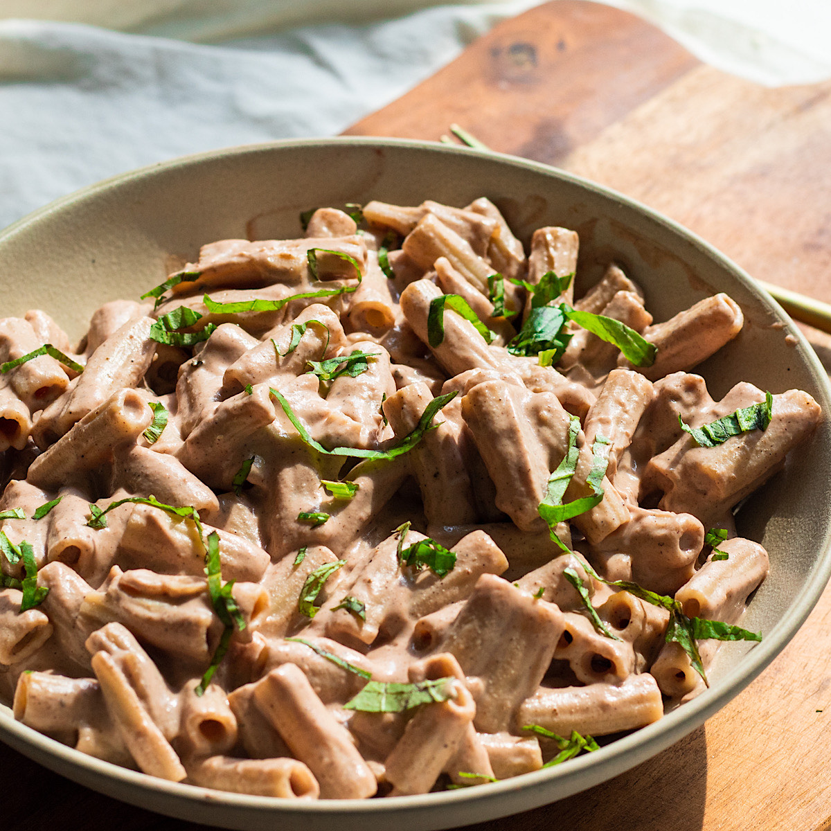 purple cauliflower cottage cheese pasta (high protein)