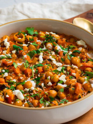harissa chickpea skillet with carrots and leeks