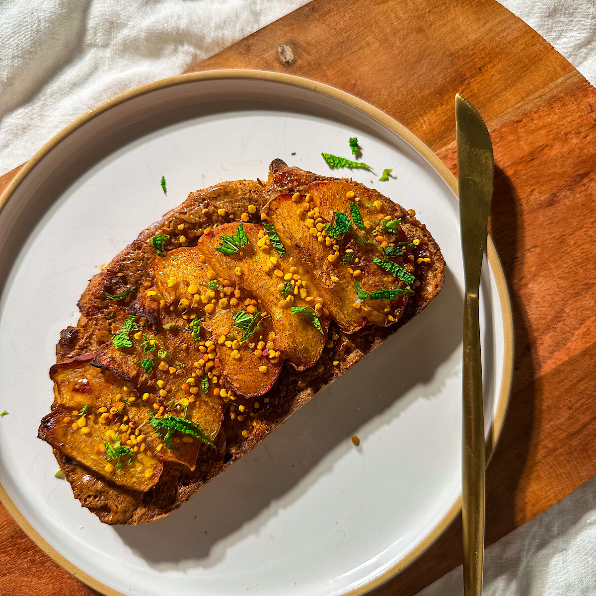 air fryer peach honey toast