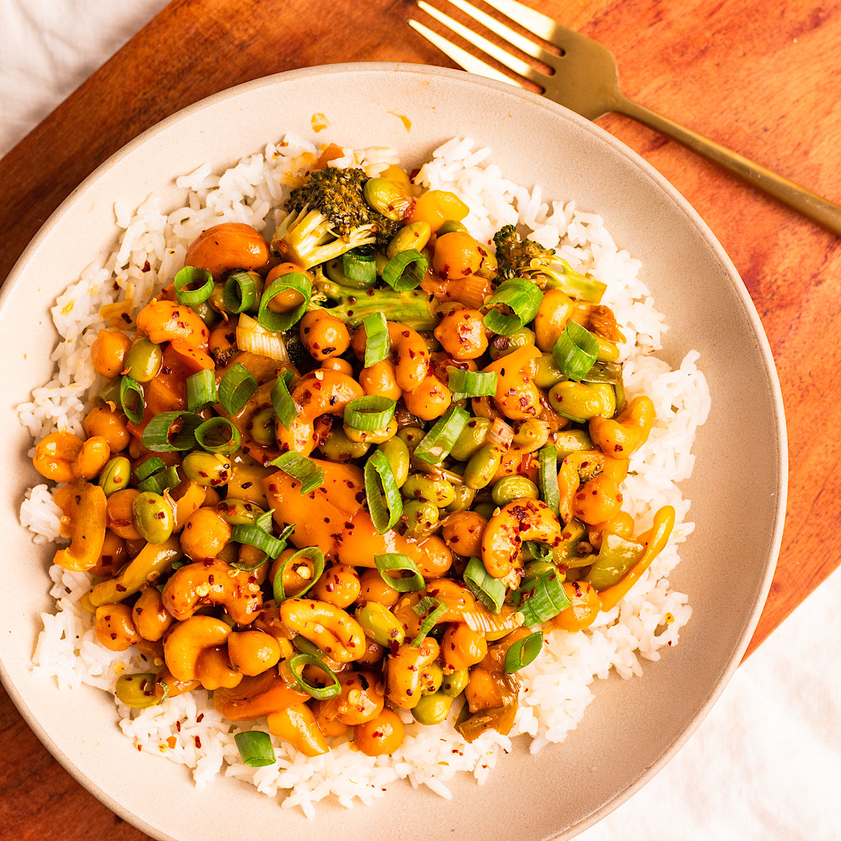 vegan sticky cashew chickpeas.