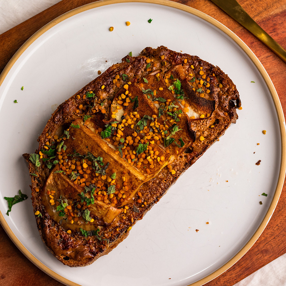 air fryer apple pie toast.