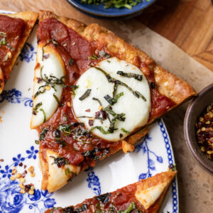 high protein cottage cheese margarita pizza