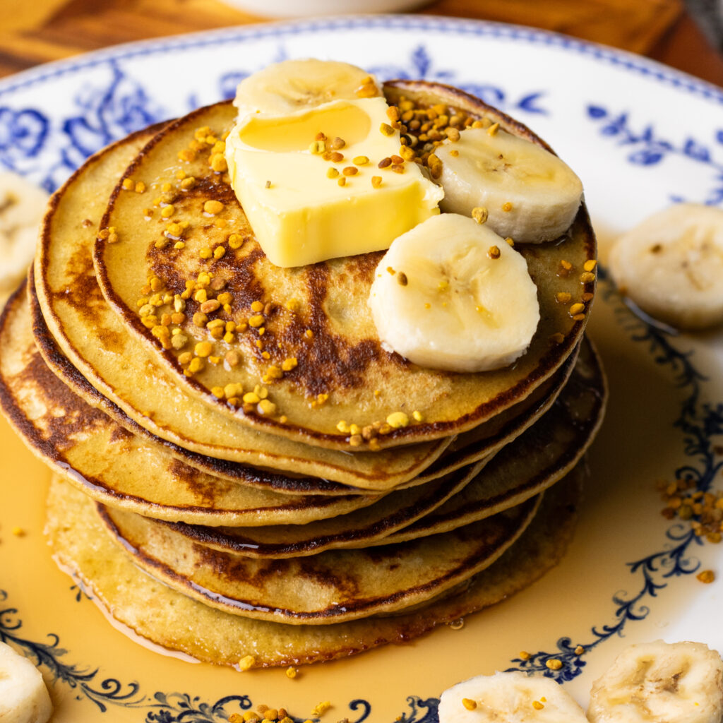 3 ingredient banana oat pancakes
