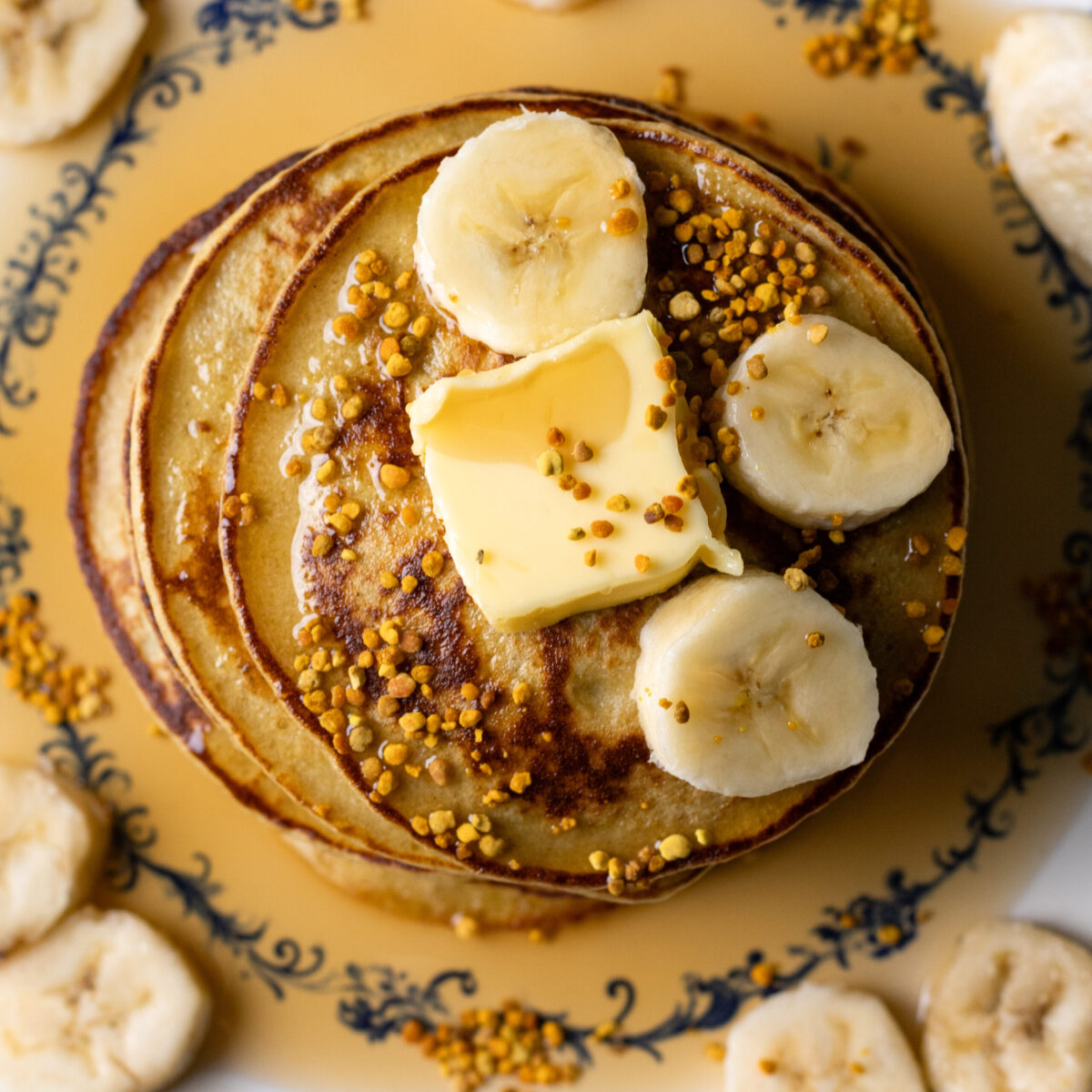 3 ingredient banana oat pancakes
