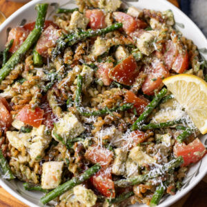 viral crispy pasta salad with pesto dressing