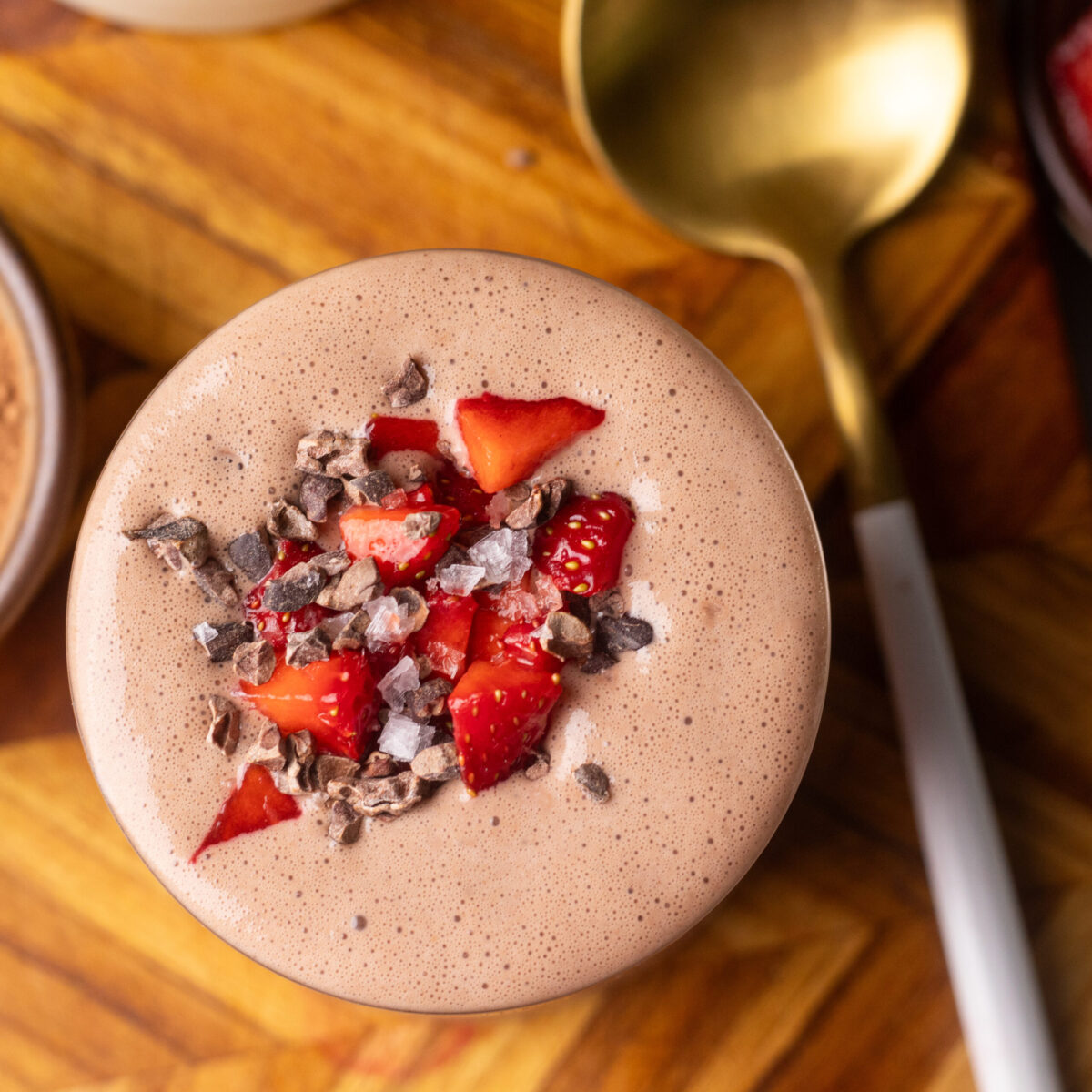 high protein chocolate covered strawberry overnight oats