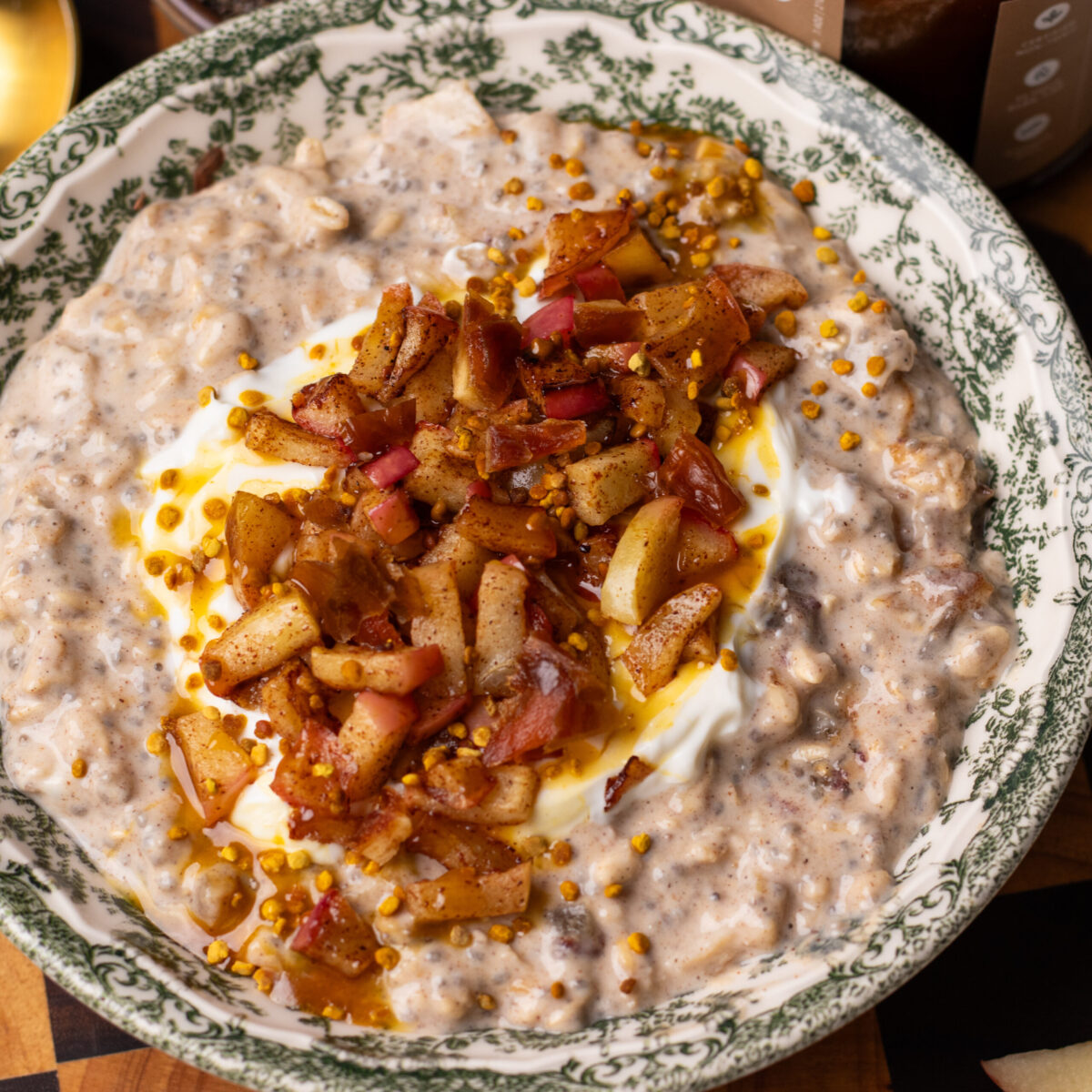 high protein caramel apple overnight oats